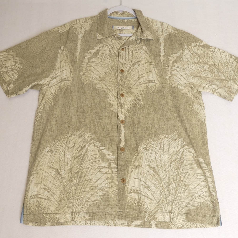 Tommy Bahama Men's Large 100% Silk‎ Short Sleeve Silk Button Up Hawaiian Shirt